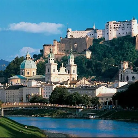 Gemutliche 4 Zimmer Whg In Der Residenz Elisabeth Daire *